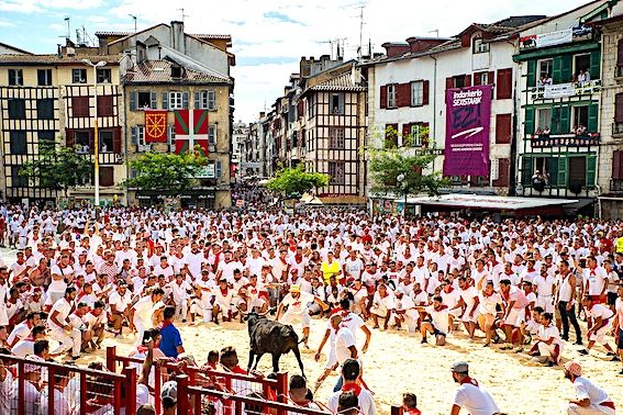 FÊTES DE BAYONNE – Évasion en Rouge & Blanc. Menu du dernier week-end…